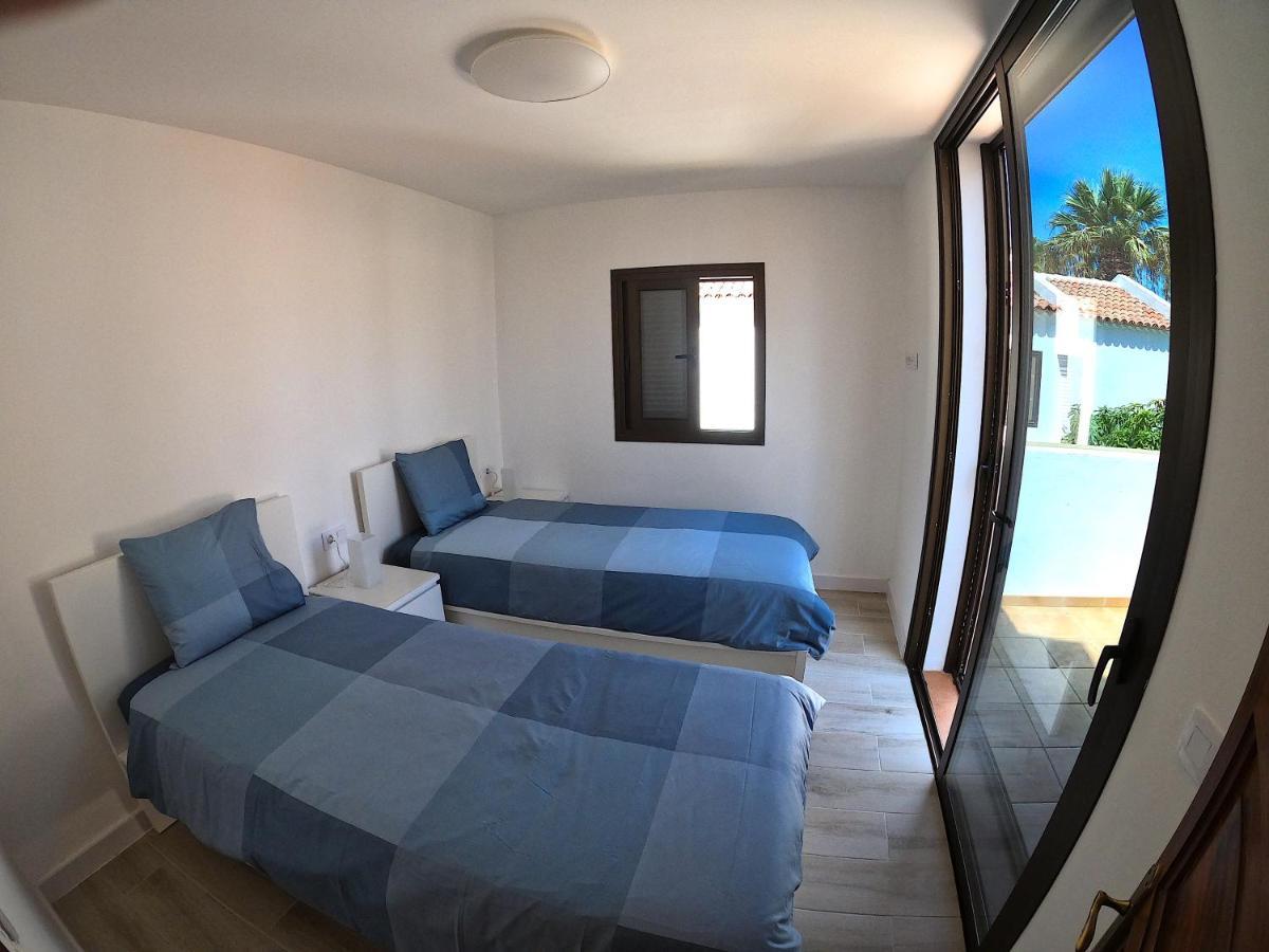 Parque Santiago I: Spacious First Floor Apartment with Large Balcony Playa de las Americas  Exterior photo
