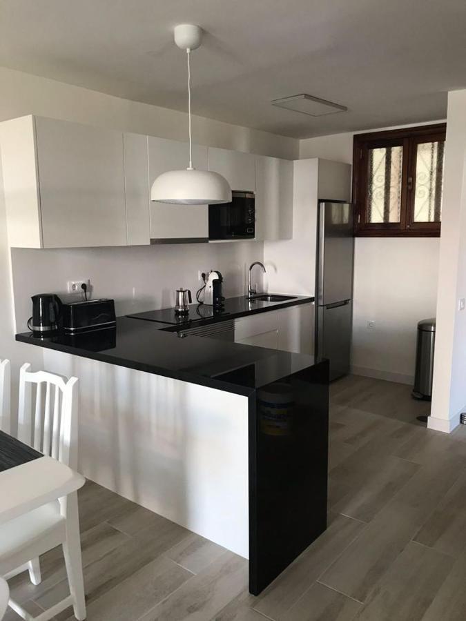 Parque Santiago I: Spacious First Floor Apartment with Large Balcony Playa de las Americas  Exterior photo